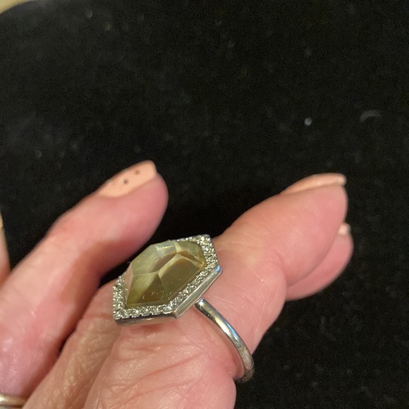 Chloe and Isabel mother of Pearl style fashion ring size 8 - Picture 2 of 10